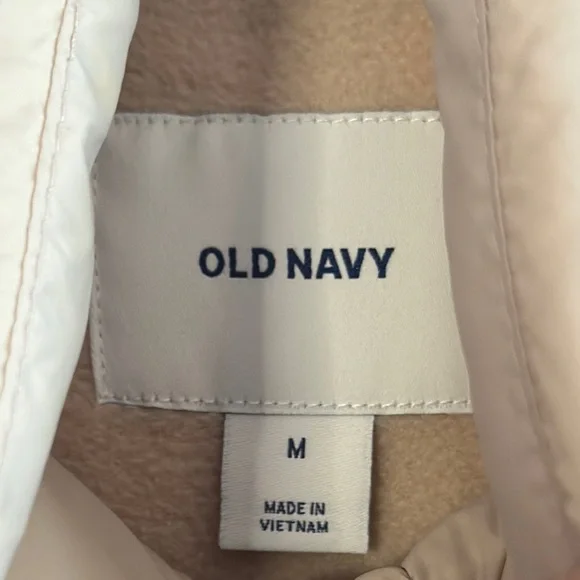 Old Navy Cream Puffer Vest Sz M - Picture 2 of 11